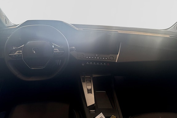 Peugeot 308 SW 7 of 12