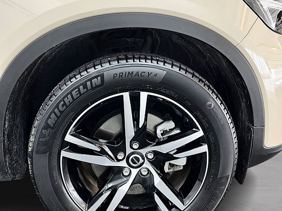 Volvo XC40 12 of 12