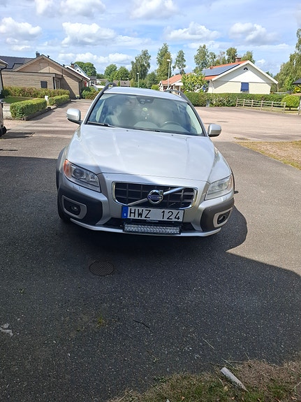 Volvo XC70 4 of 5