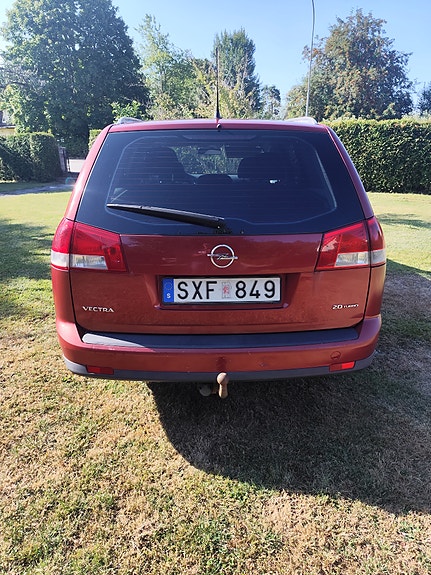 Opel Vectra 2 of 8