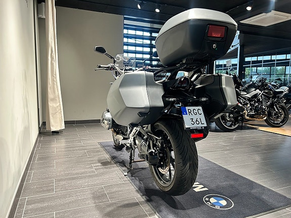 BMW R1250R Opt719/Akra/Kolfiber/Väskor/Hugger 3 of 20