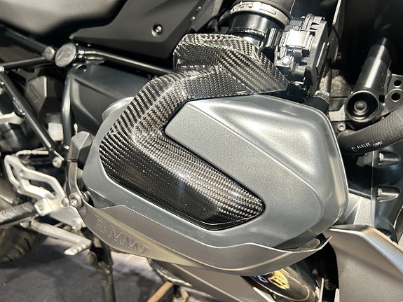 BMW R1250R Opt719/Akra/Kolfiber/Väskor/Hugger 12 of 20
