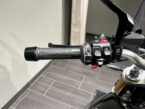 BMW R1250R Opt719/Akra/Kolfiber/Väskor/Hugger 7 of 20