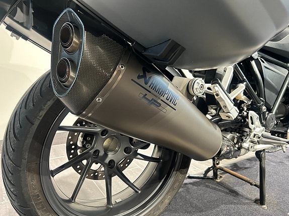 BMW R1250R Opt719/Akra/Kolfiber/Väskor/Hugger 17 of 20