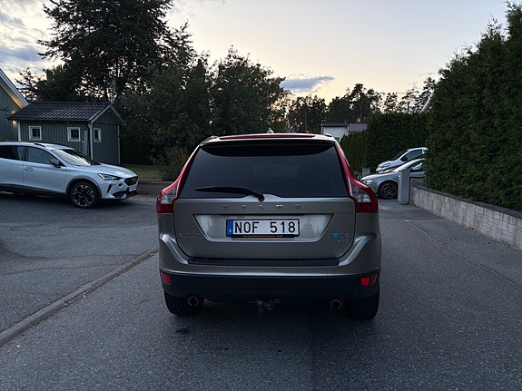 Volvo XC60 4 of 16