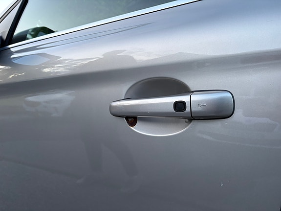 Volvo XC60 13 of 16