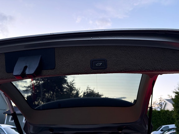 Volvo XC60 7 of 16