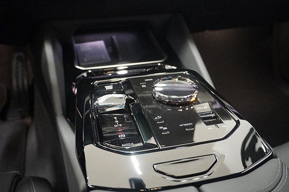 BMW 530e 17 of 24