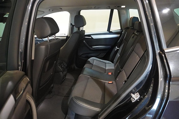 BMW X3 9 of 12