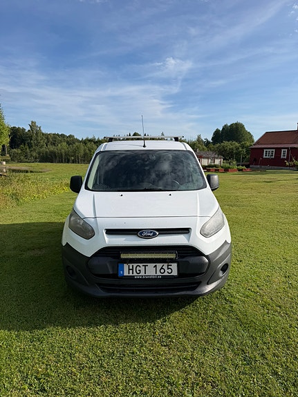 Ford Transit Connect 2 of 4