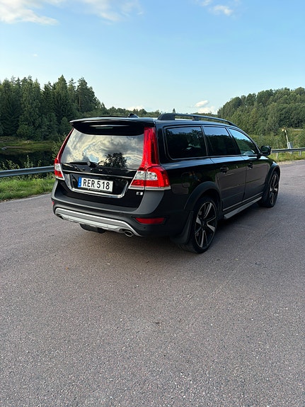 Volvo XC70 3 of 7