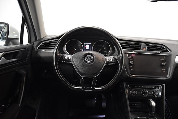 Volkswagen Tiguan 2 of 22