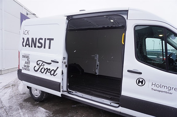 Ford Transit 7 of 15