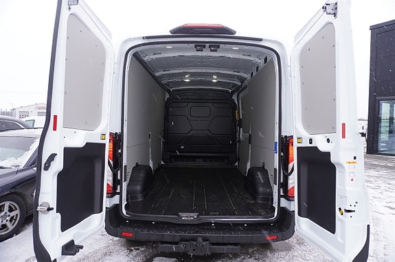 Ford Transit 9 of 15