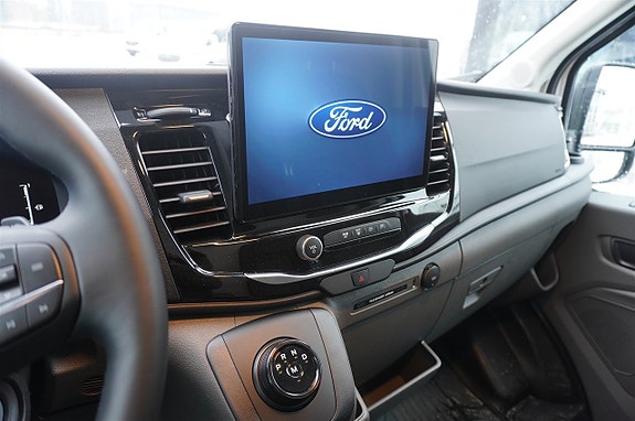 Ford Transit 13 of 15