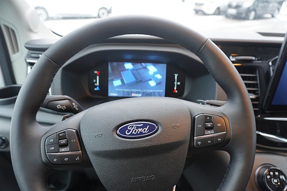 Ford Transit 12 of 15