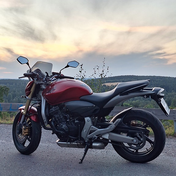 Honda Hornet CB600F – Den ultimata uppkörningshojen med ABS! (A-körkort) 2 of 7