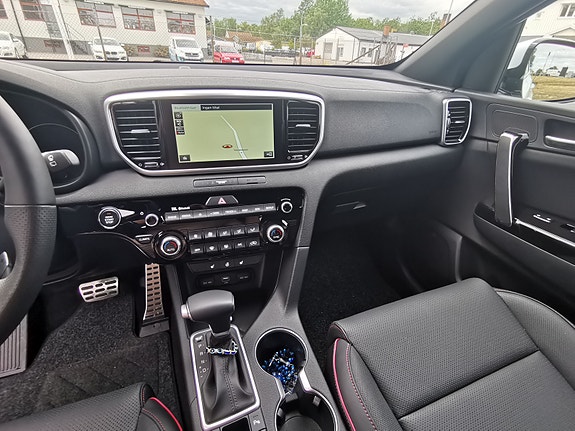 Kia Sportage 6 of 8