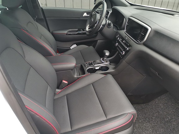 Kia Sportage 4 of 8