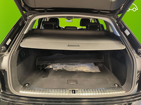 Audi e-tron 18 of 26