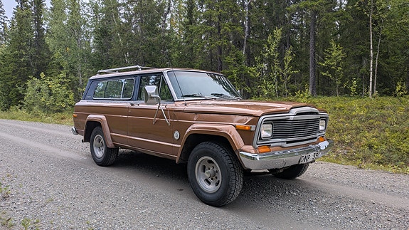Jeep Cherokee 2 of 11