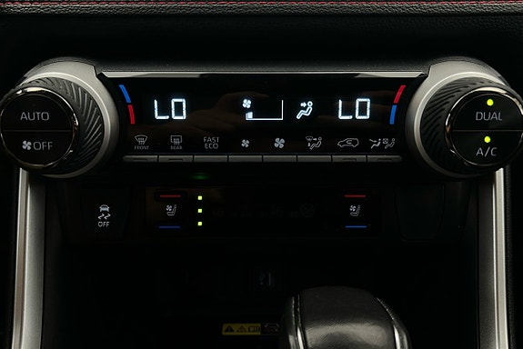 Toyota RAV4 Plug-in Hybrid 19 of 27
