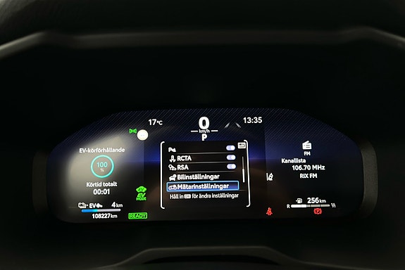 Toyota RAV4 Plug-in Hybrid 23 of 27