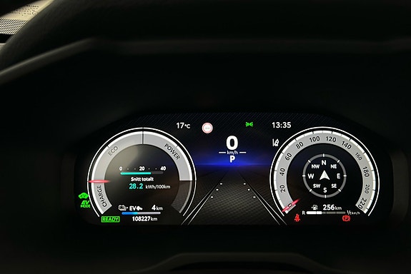 Toyota RAV4 Plug-in Hybrid 7 of 27