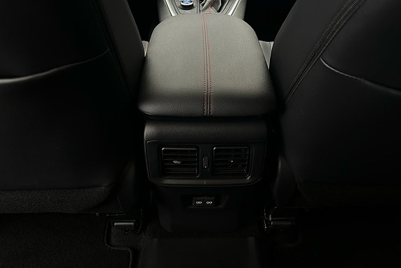 Toyota RAV4 Plug-in Hybrid 21 of 27