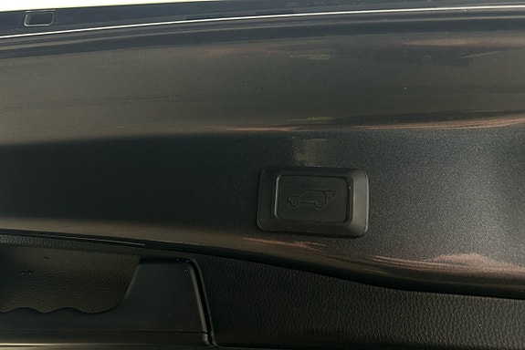 Toyota RAV4 Plug-in Hybrid 15 of 27