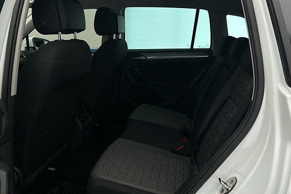 Volkswagen Tiguan 13 of 24