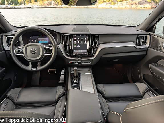 Volvo XC60 13 of 25