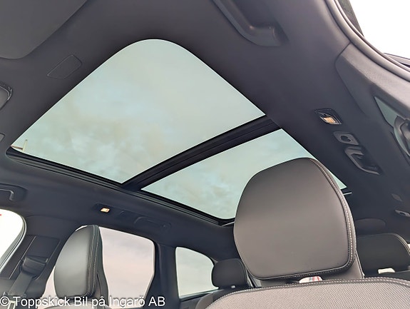 Volvo XC60 14 of 25