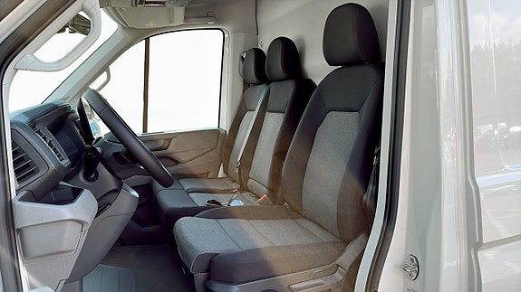 Volkswagen Crafter 8 of 12