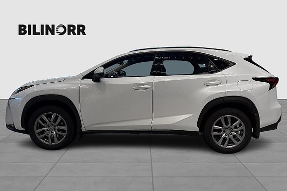 Lexus NX300h 5 of 11