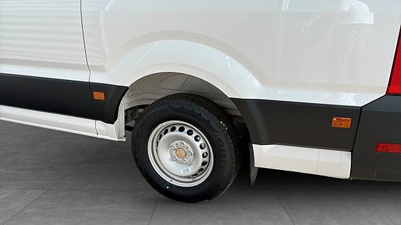 Volkswagen Crafter 6 of 12