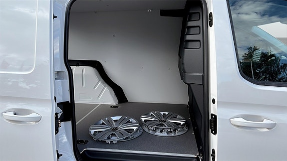 Volkswagen Caddy 12 of 12