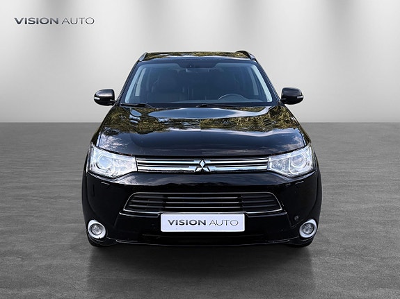 Mitsubishi Outlander 2 of 27