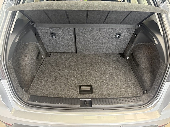 Seat Arona 4 of 18