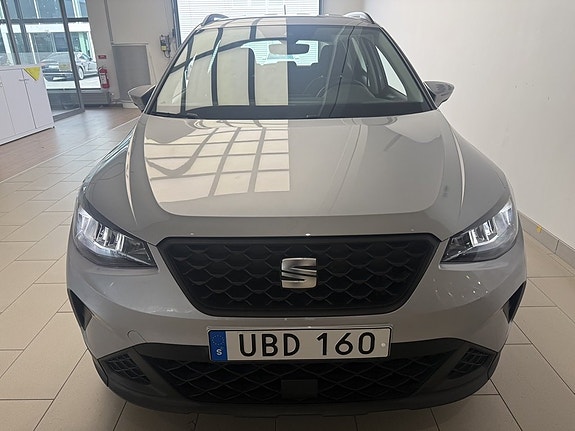 Seat Arona 2 of 18