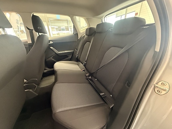 Seat Arona 10 of 18