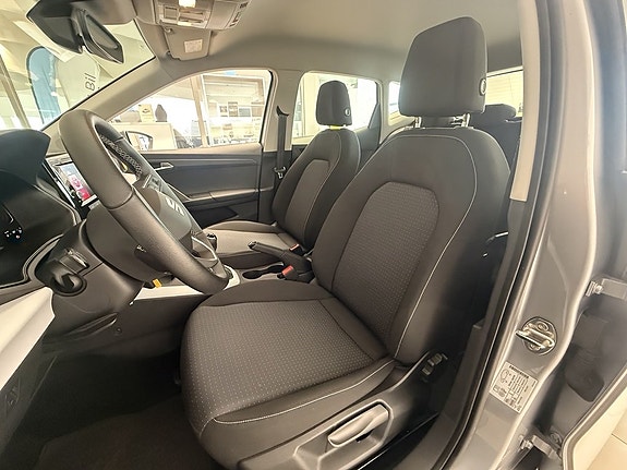 Seat Arona 11 of 18