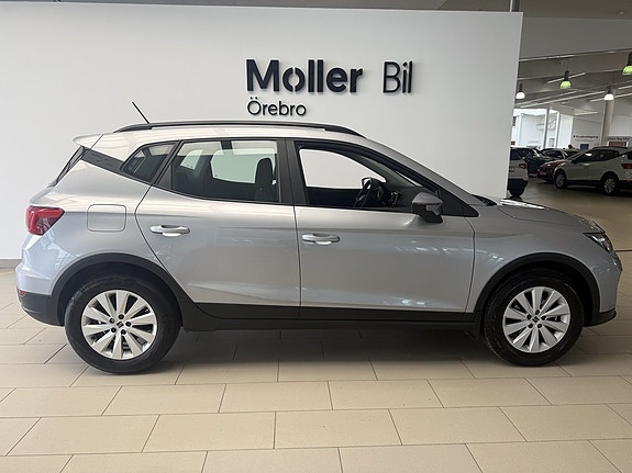 Seat Arona 8 of 18