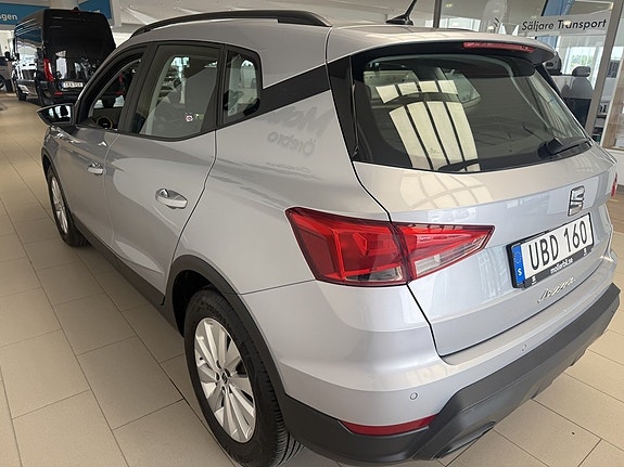 Seat Arona 3 of 18