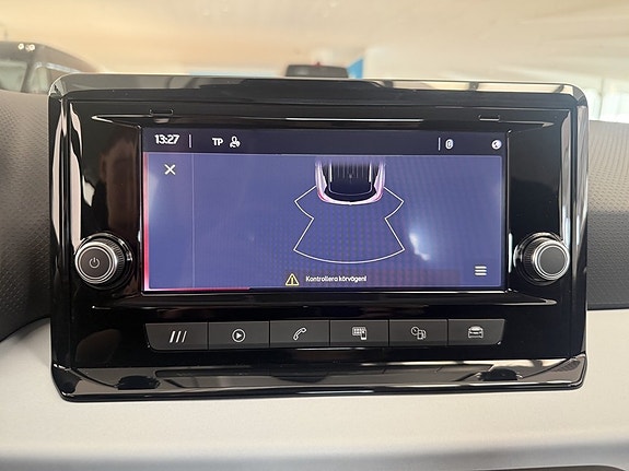 Seat Arona 17 of 18