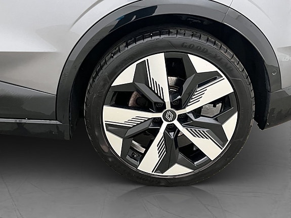 Renault Megane E-Tech 29 of 30