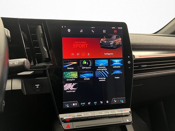 Renault Megane E-Tech 19 of 30