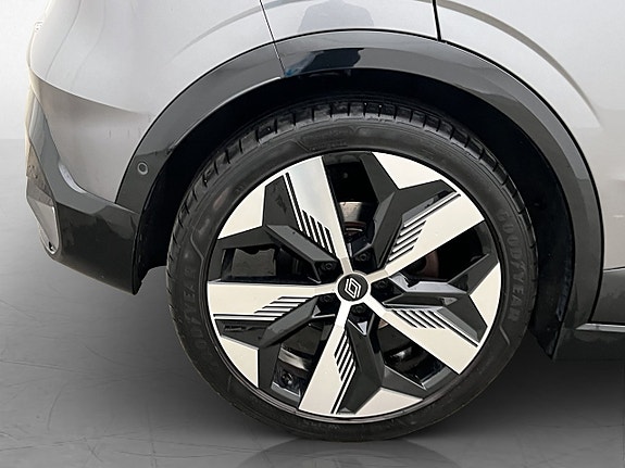 Renault Megane E-Tech 30 of 30