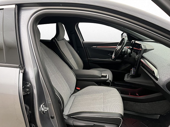 Renault Megane E-Tech 23 of 30