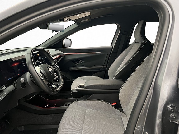 Renault Megane E-Tech 11 of 30